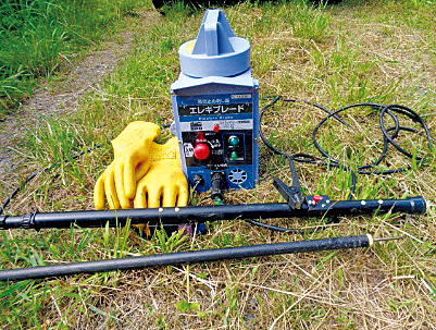 写真6:電気止め刺し器(エレキブレード)。出血もさせず安全に処理できる