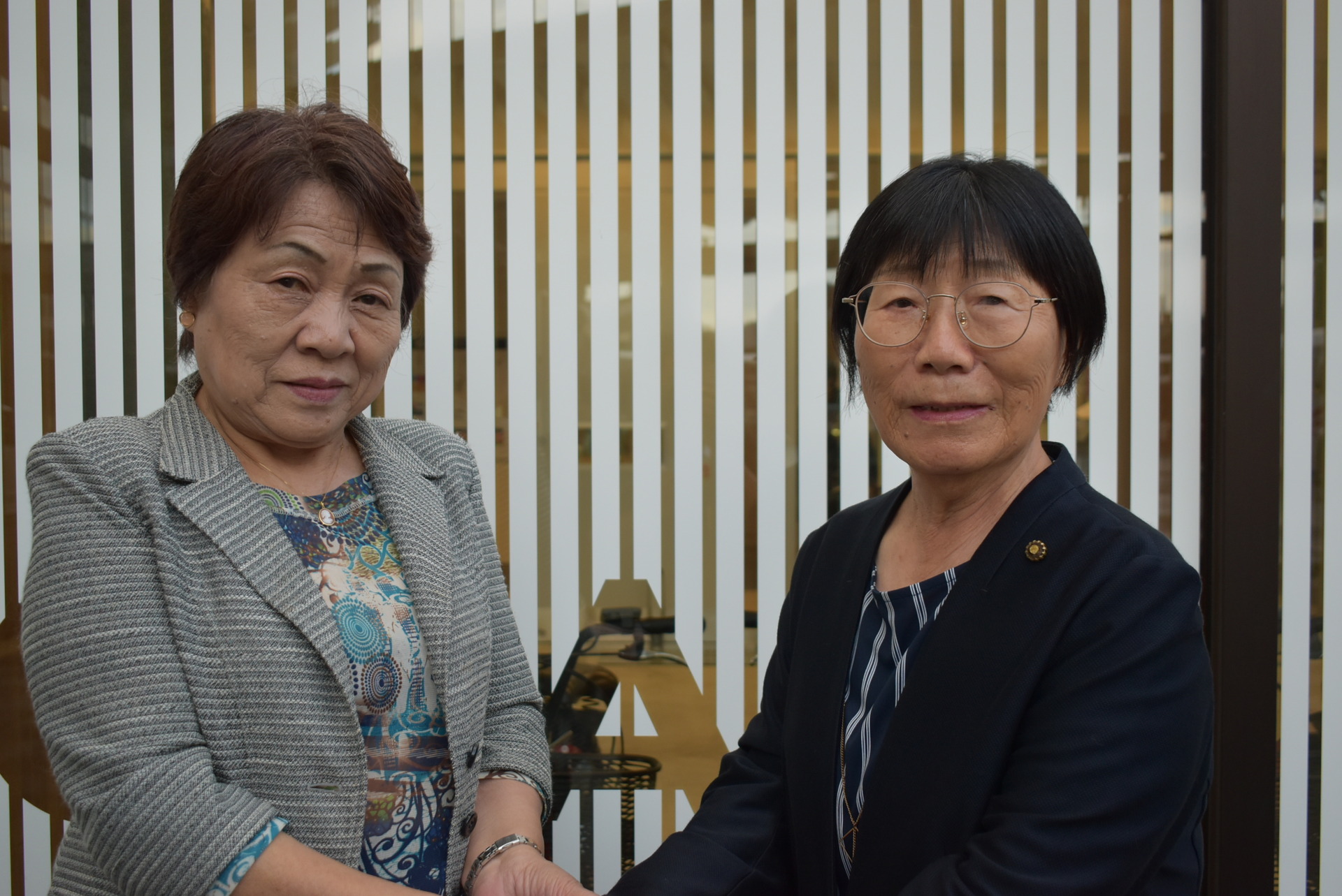 女性協議会の加納さん(左)と川畑さん