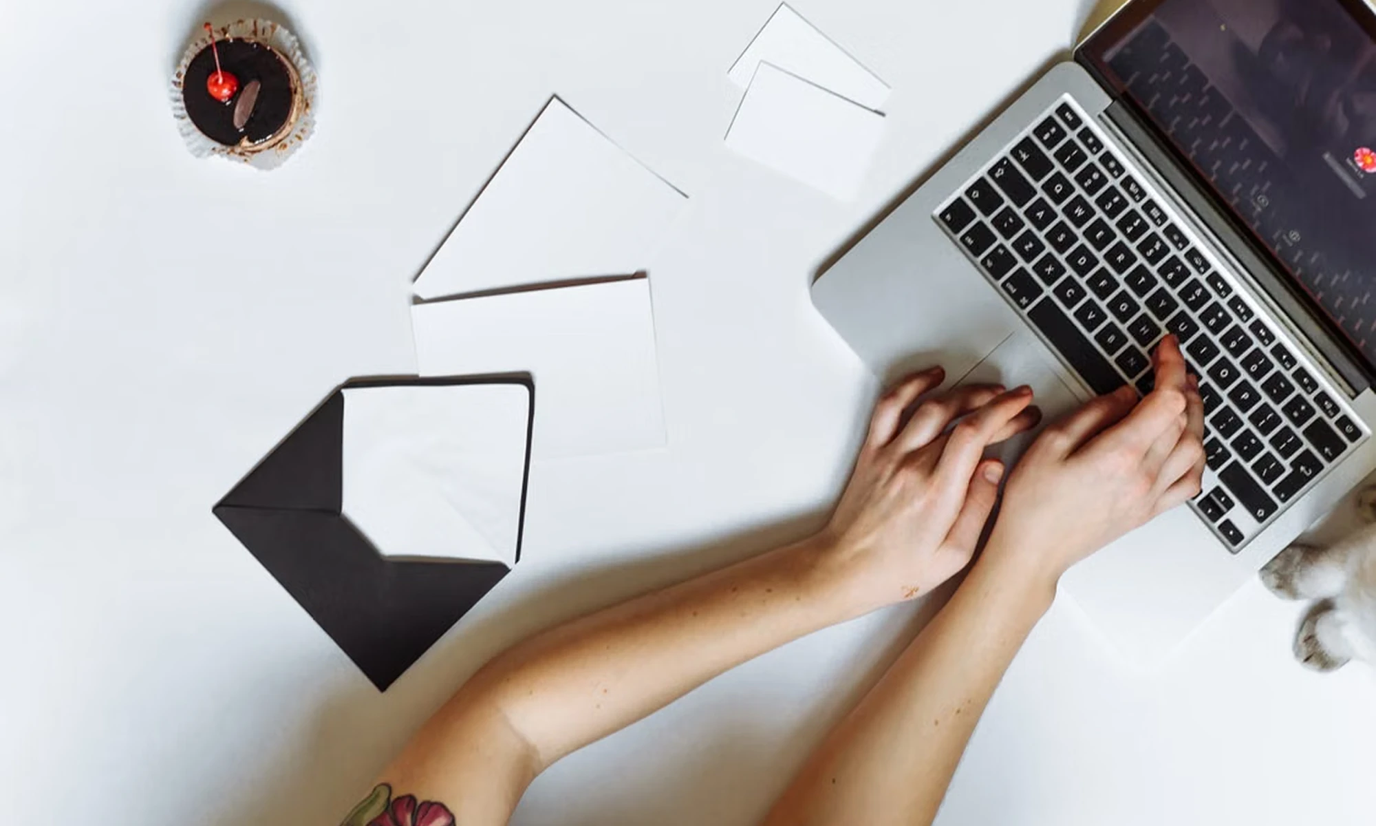 Email marketing automatizáció ügyfélúttal, edukációs tartalmakkal és kapcsolatfelvételi lépésekkel