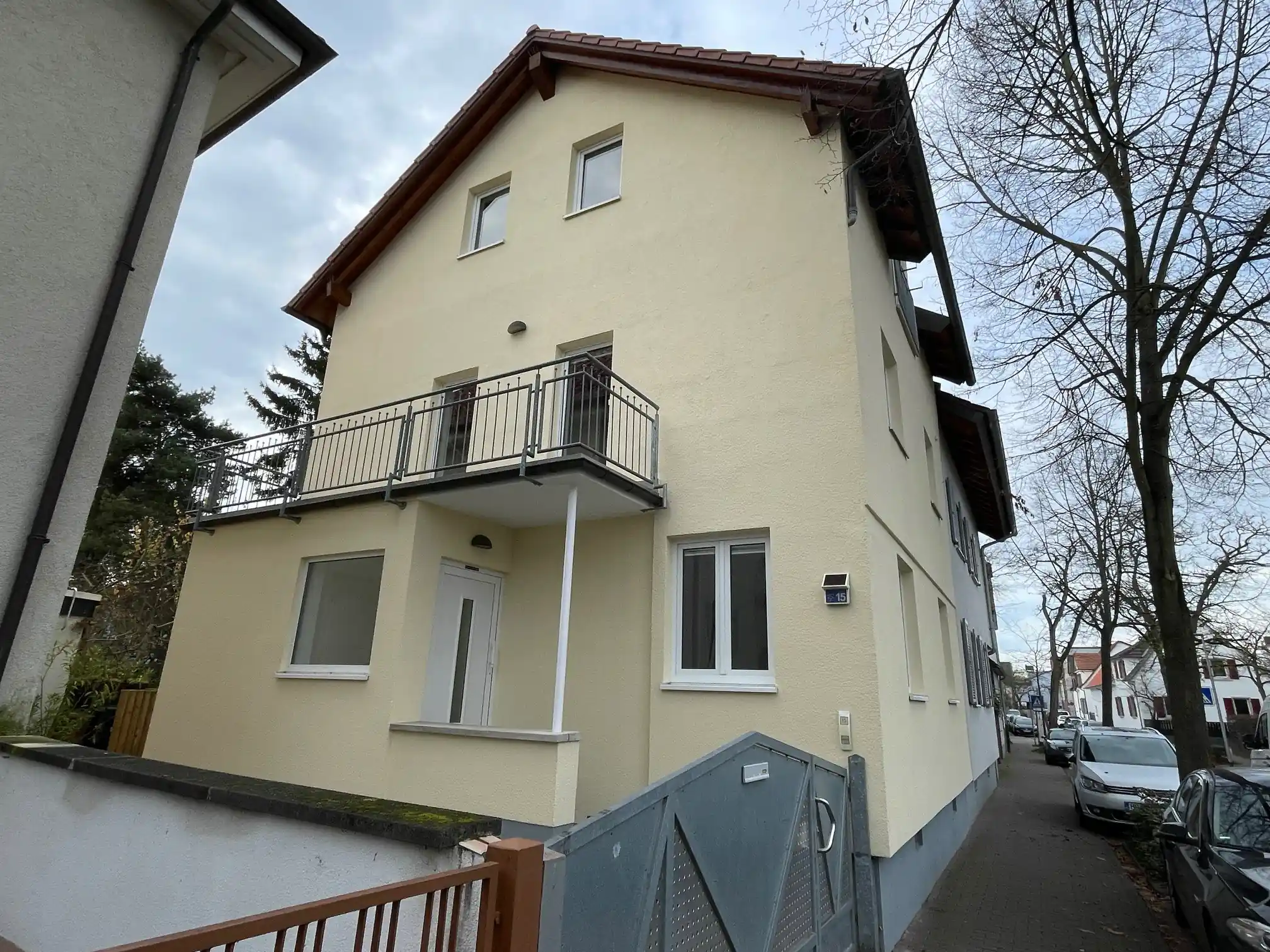 Seitliche Frontansicht Doppelhaushälfte in Viernheim