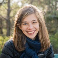 Headshot of Isabelle Lowe