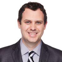 Headshot of Zach Warren