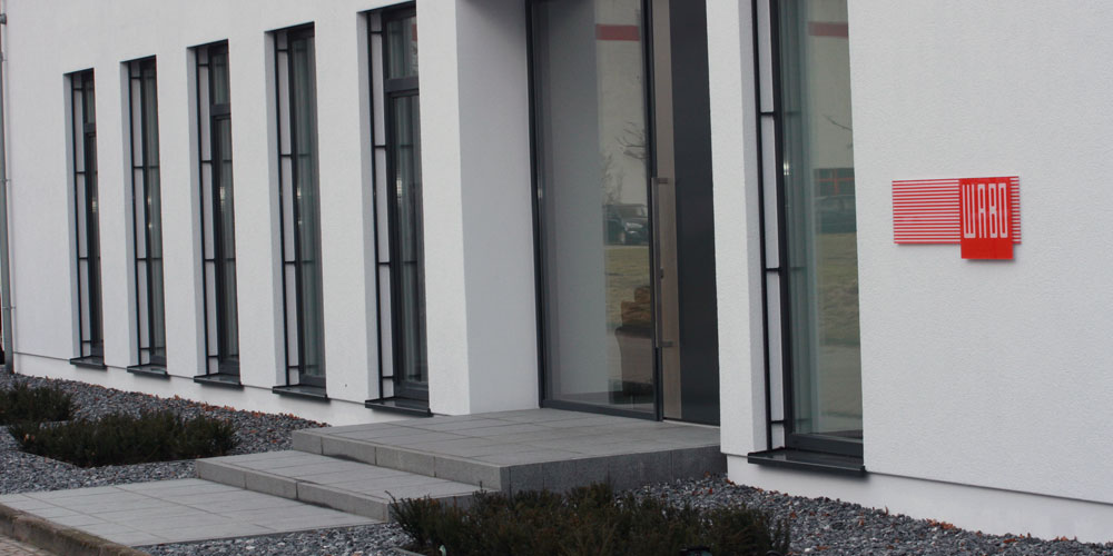 [collaborative team setting]