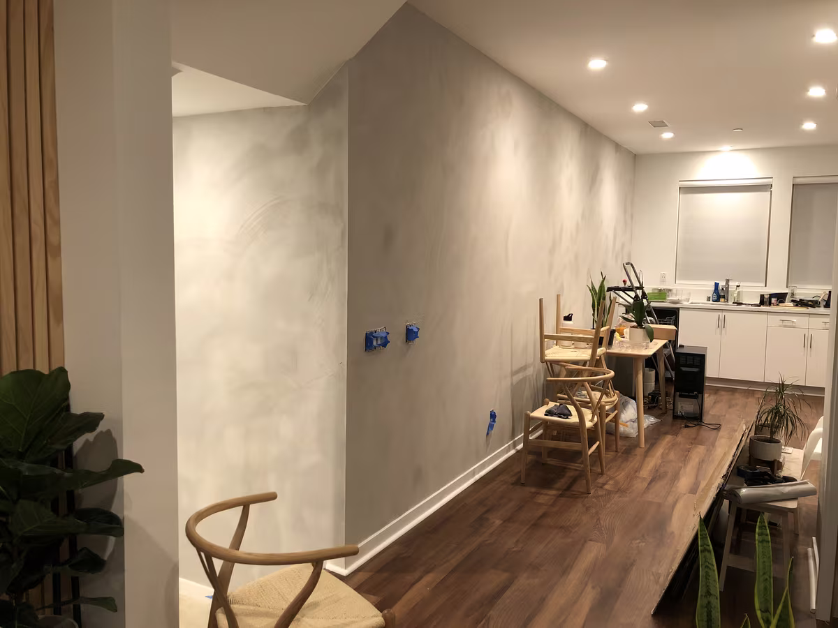 Venetian plaster polished wall compared to Roman clay matte