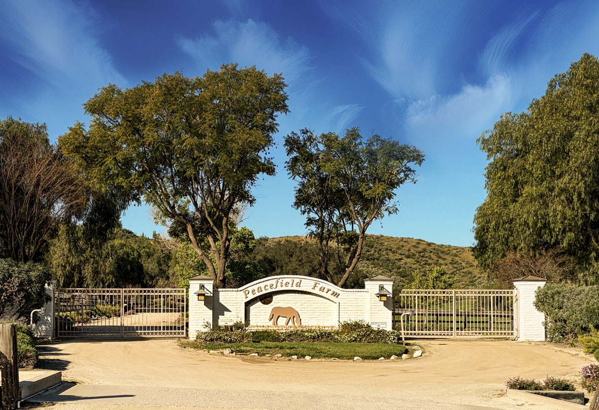 image of Peacefield Farm Entrance