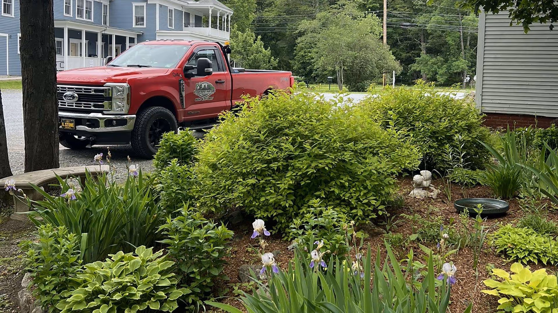 landscaping installation Randolph Vermont plant and mulch design