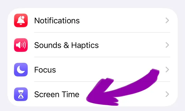 Settings menu showing Screen Time feature option with purple arrow indicator
