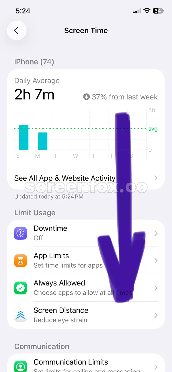 Screen Time daily usage showing 2 hour 7 minute average with weekly activity graph
