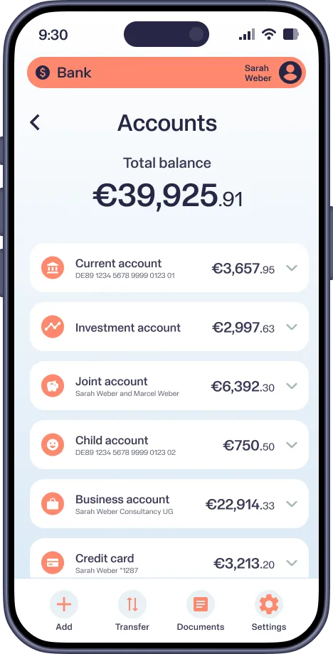Mobile banking app showing total balance €39,925.91 and multiple accounts with their balances.