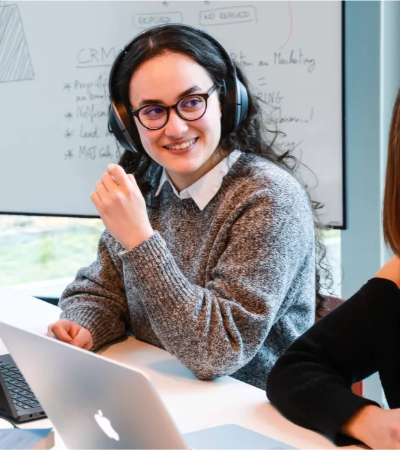 De bonne humeur chez Akimbo