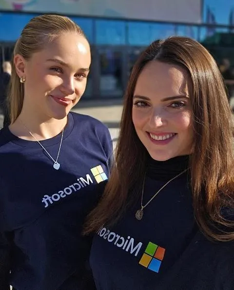 Microsoft promoters at a tech product launch event – brand ambassadors and event staff by eventas