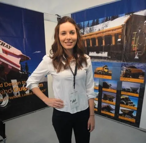Eventpersonal auf der bauma München – Messehostessen für Baumaschinenmessen von eventas