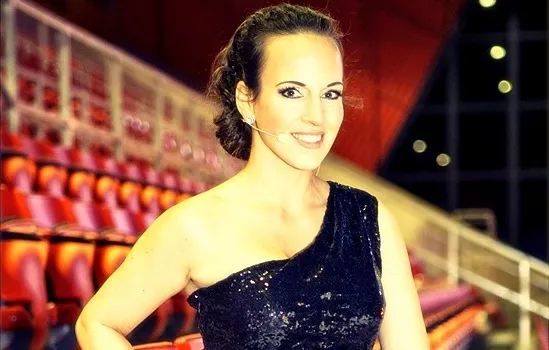 Désirée Duray moderiert eine Gala