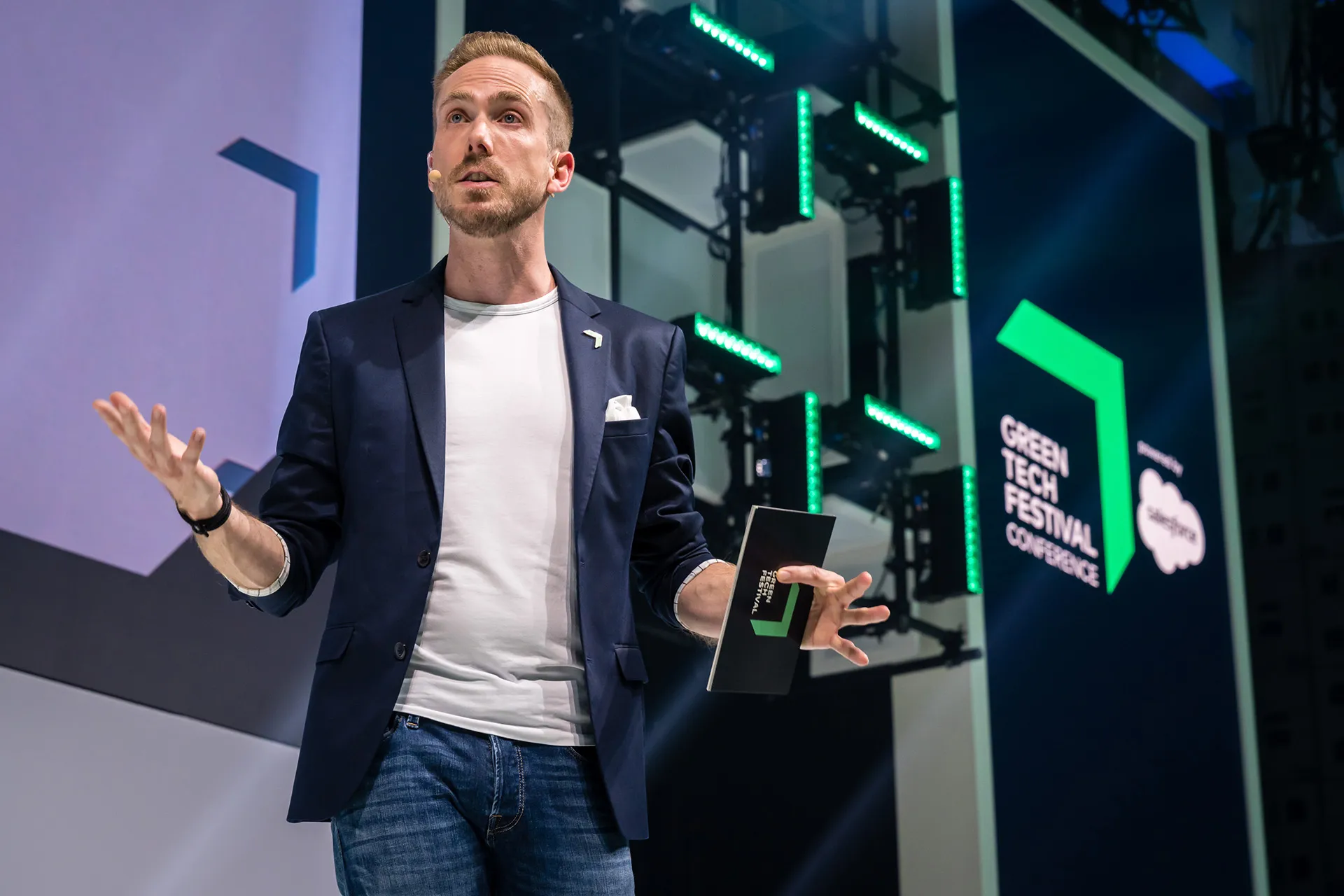 Felix Uhlig moderiert das GreenTech Festival