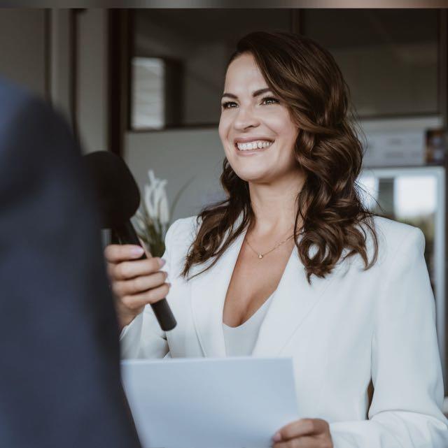 Maren Kristin Kern – Host and Coach