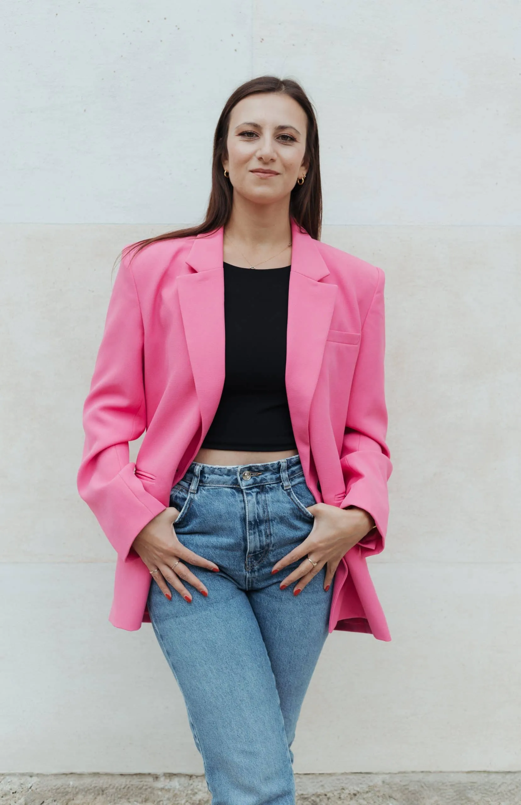 Angelica Suri Moderatorin
