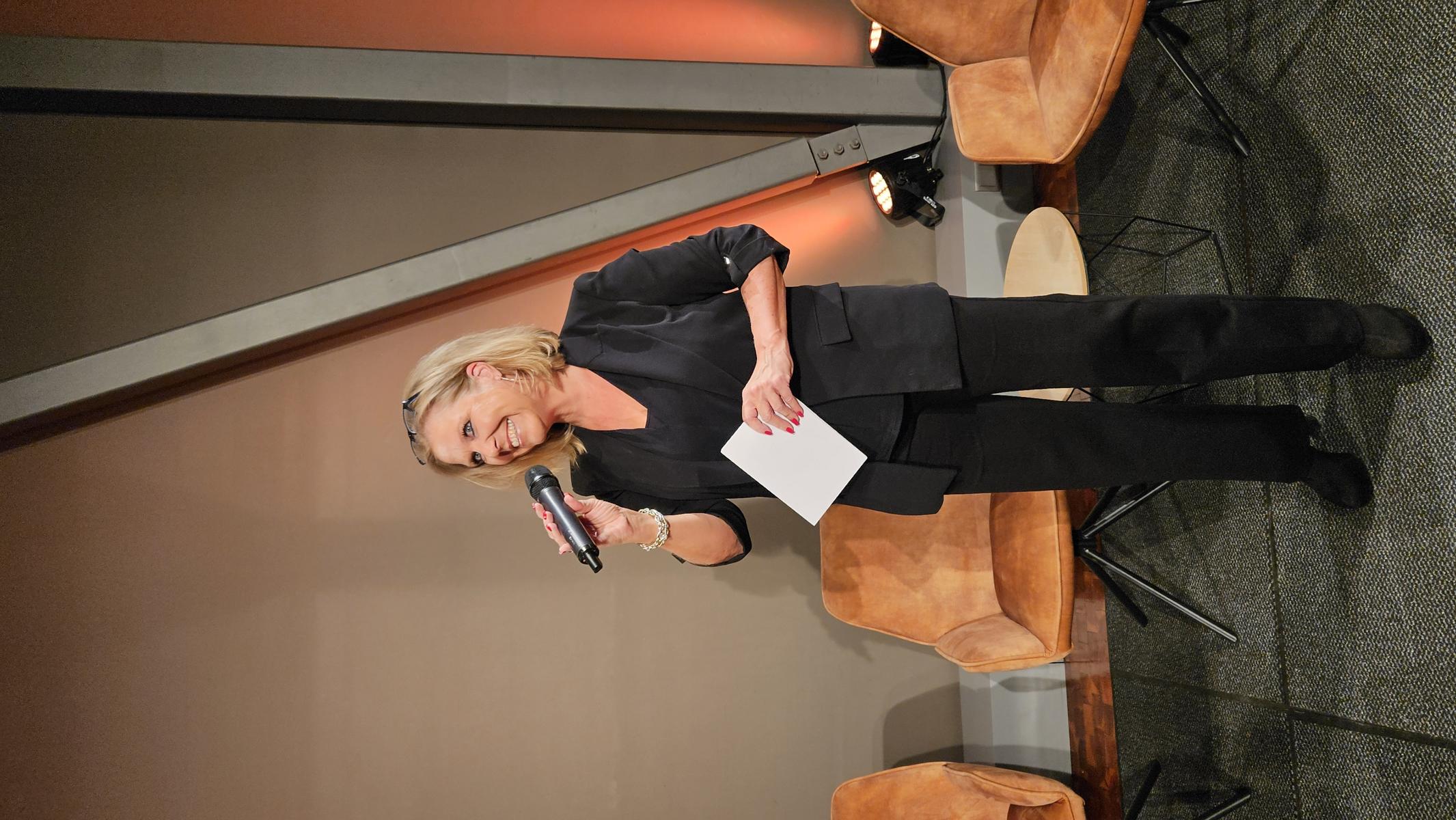eventas host Sabine Ehlers