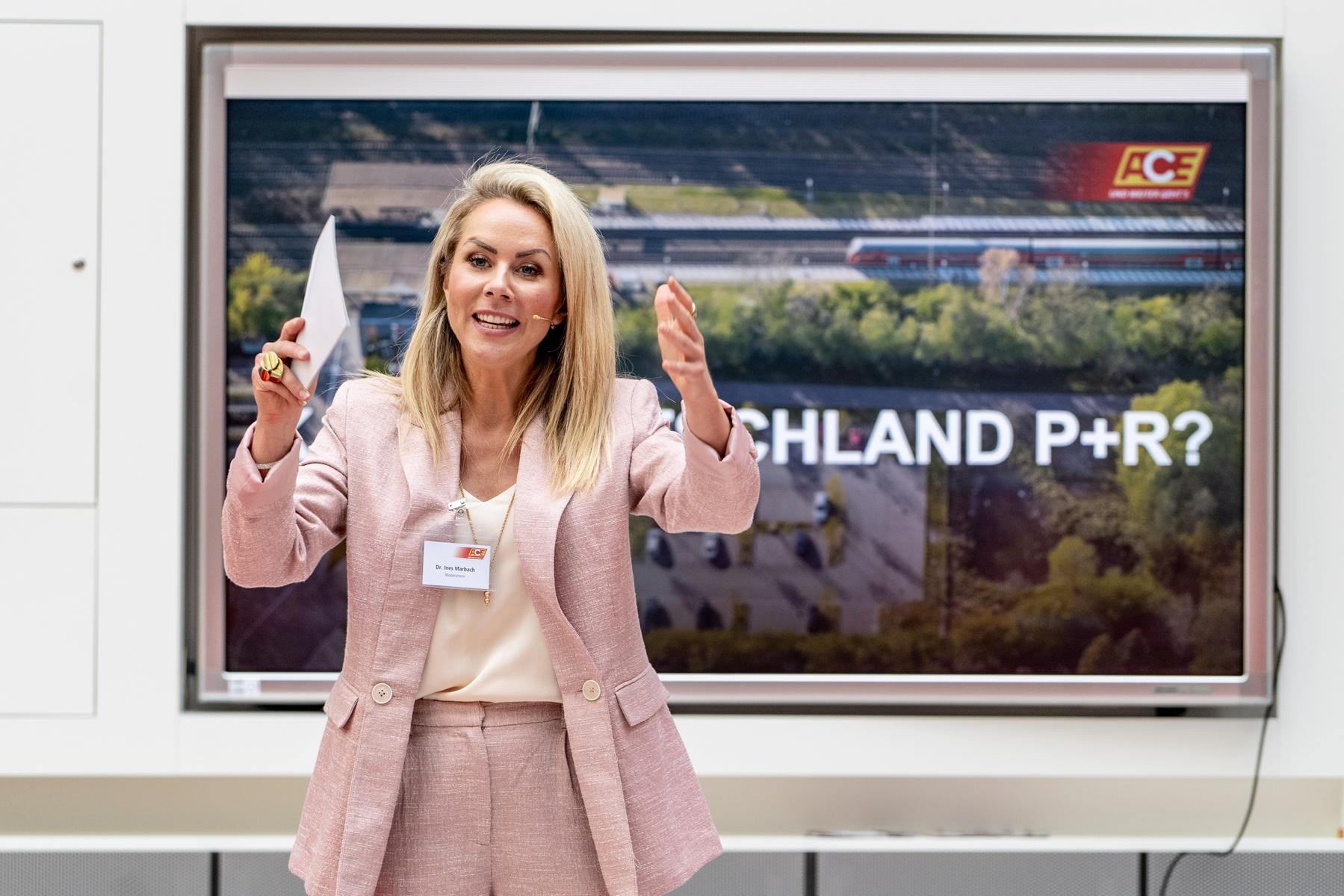 Dr. Ines Marbach on stage