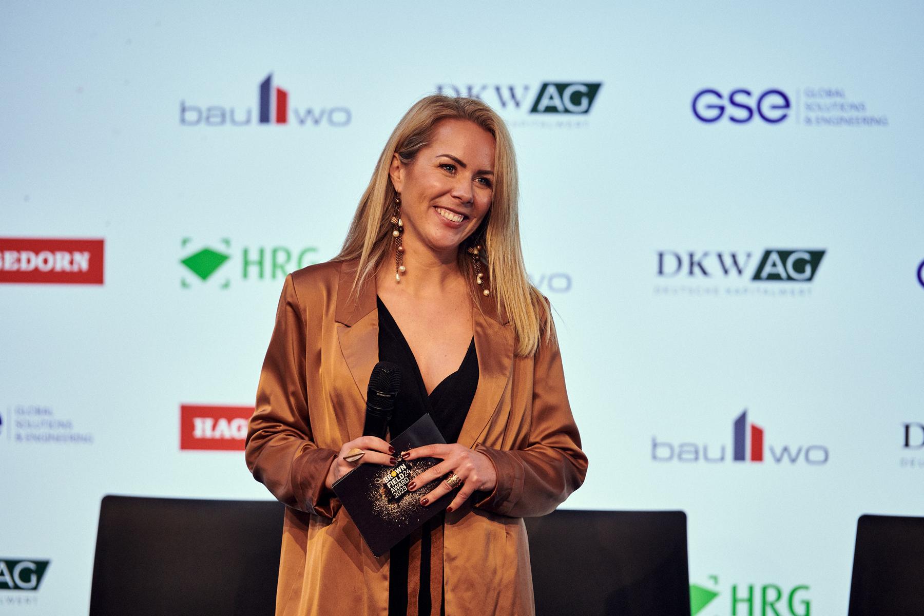 Dr. Ines Marbach on stage