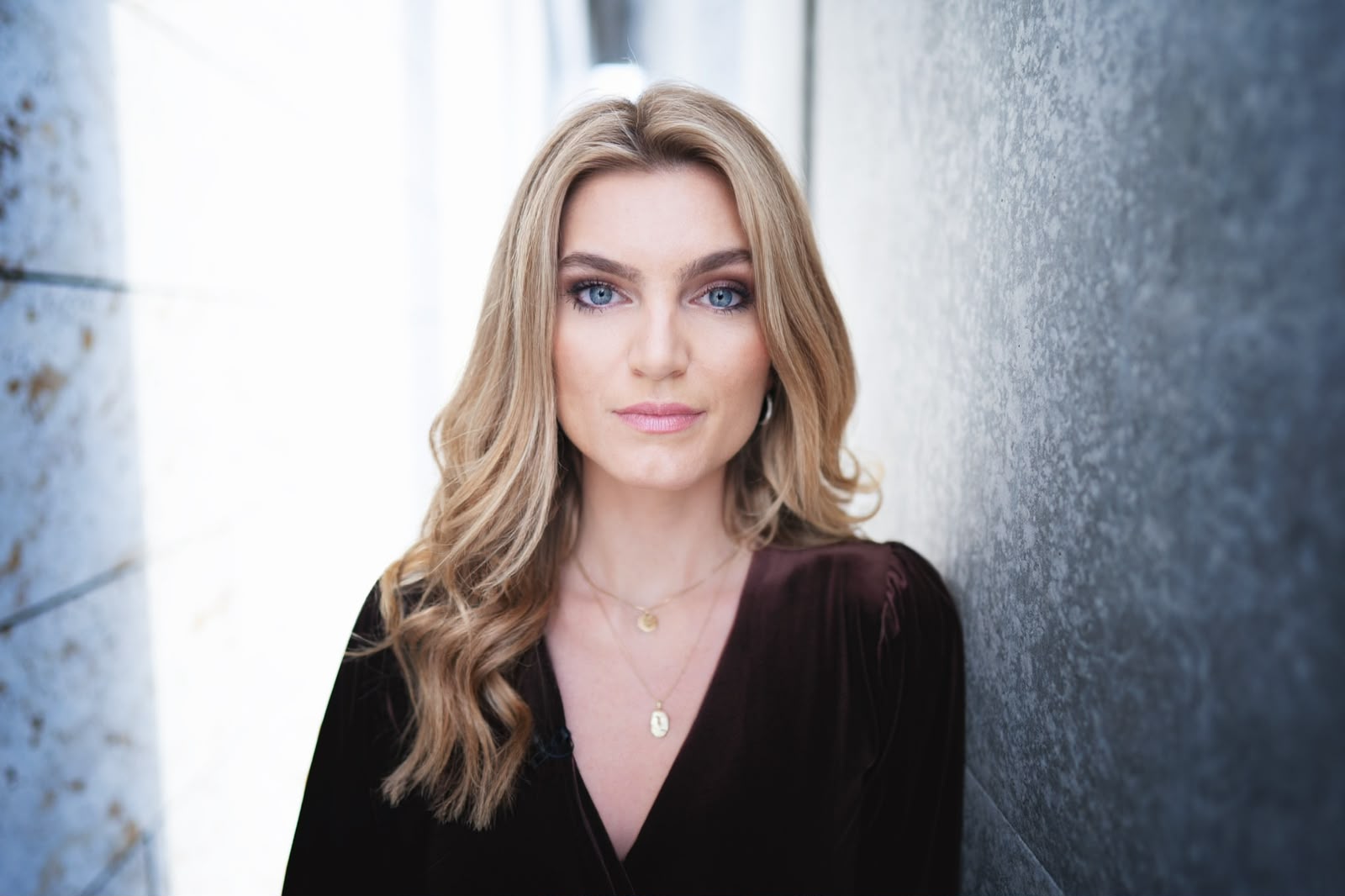 eventas host Kyra Baltrusch