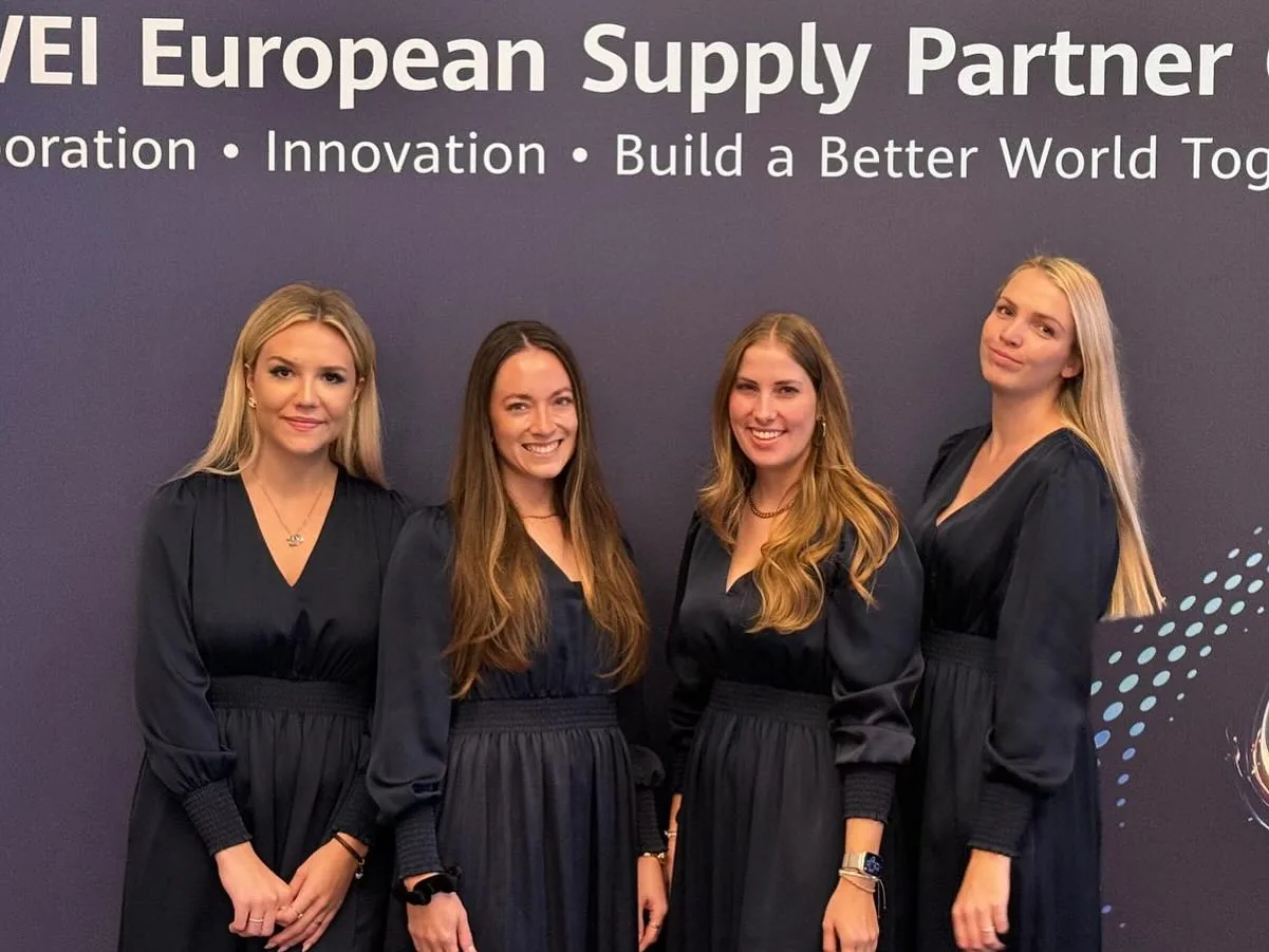 Das eventas Hostessen-Team beim Empfang der Huawei Supply Partner Convention 2024 | eventas