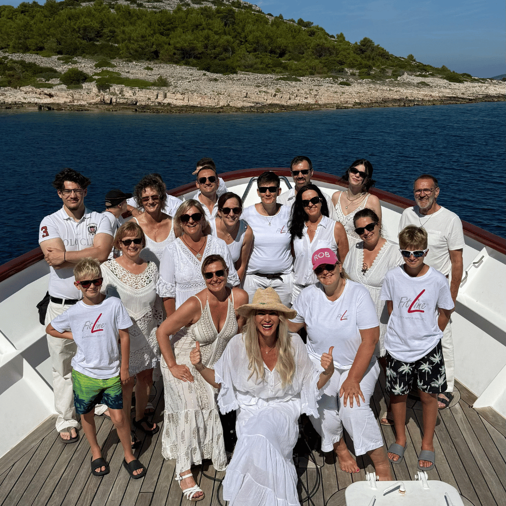 Vita Grow Team Community auf gemeinsamer Reise am Meer mit Teamspirit, Austausch und Motivation