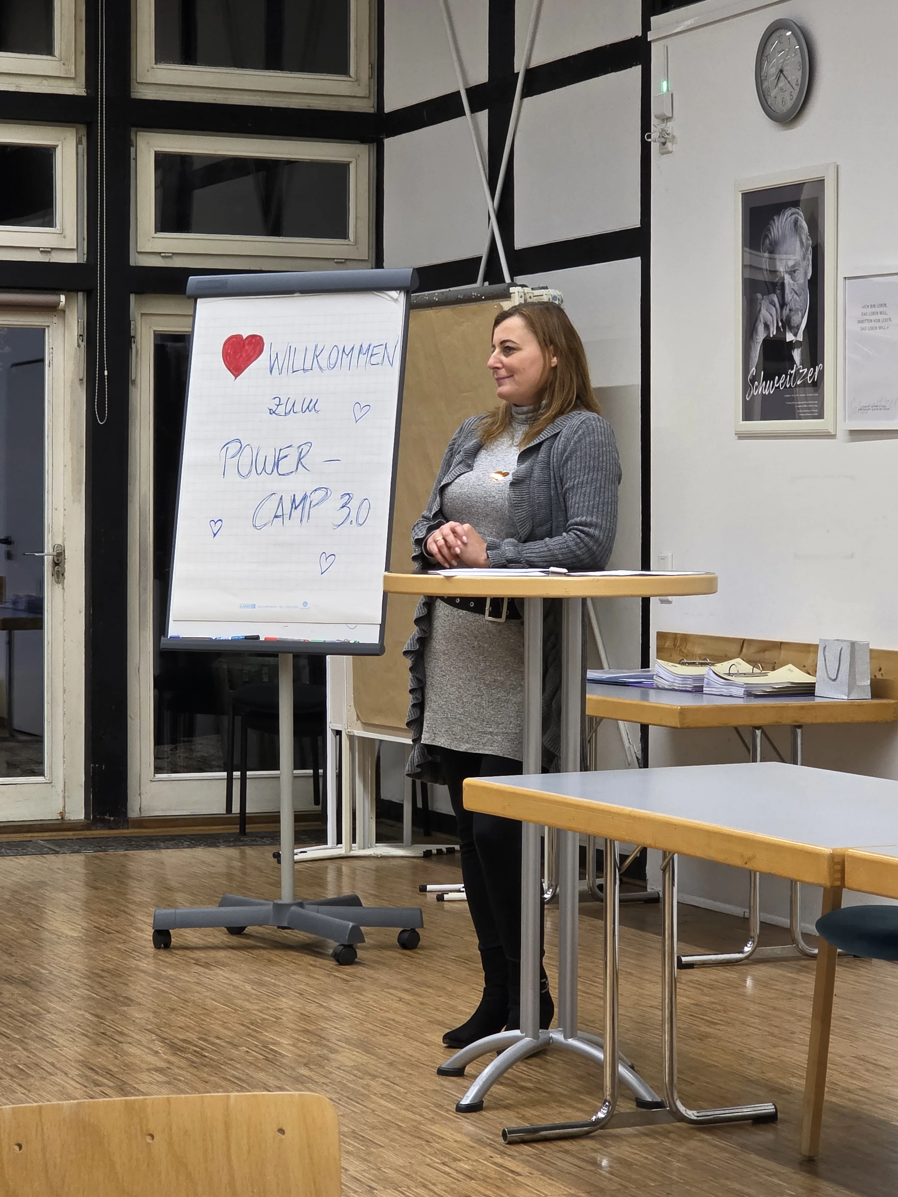 Vita Grow Team Beratung beim Power Camp mit Vortrag zu gesunder Lebensweise und ganzheitlicher Gesundheit