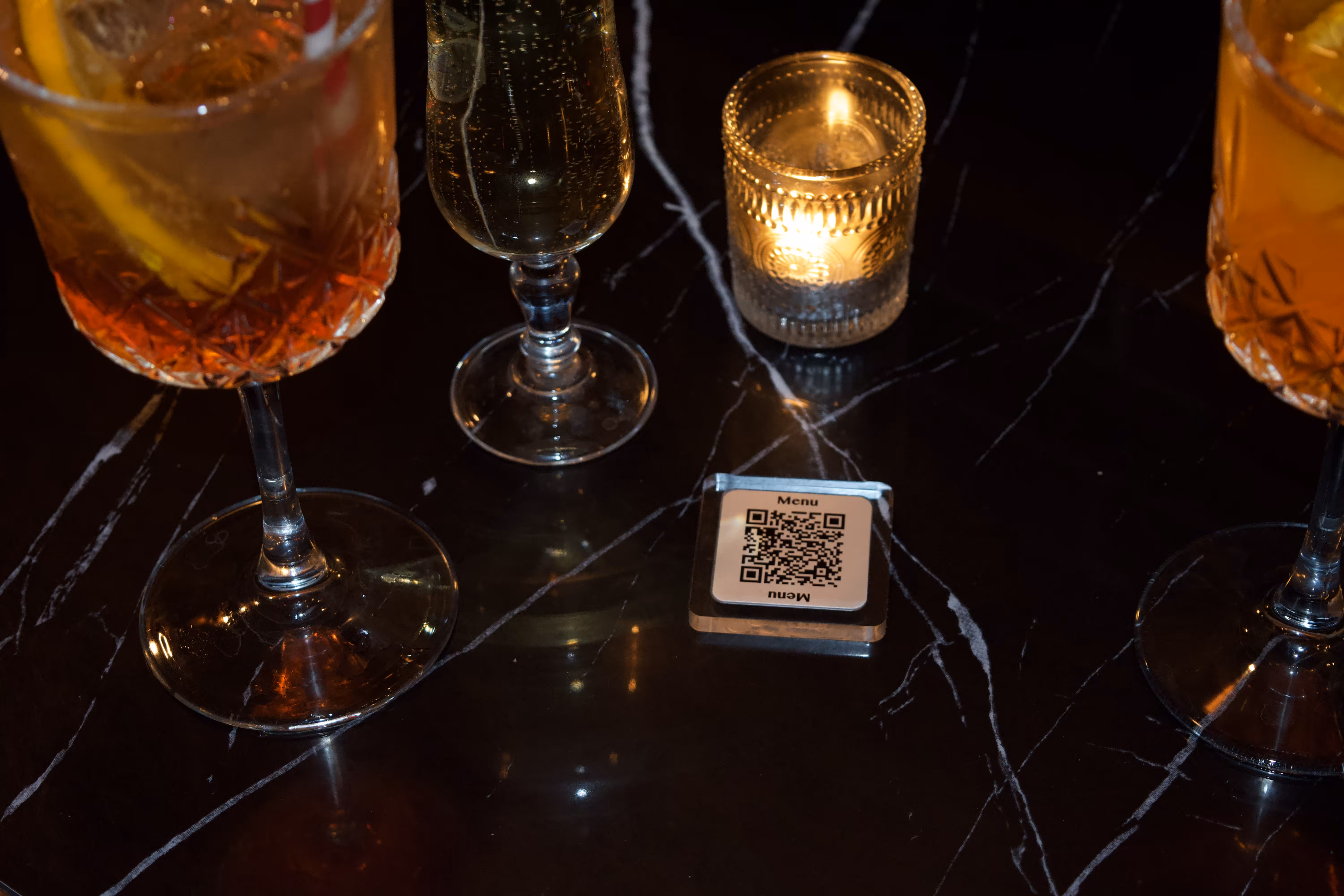 Support QR code plexiglass transparent restaurant