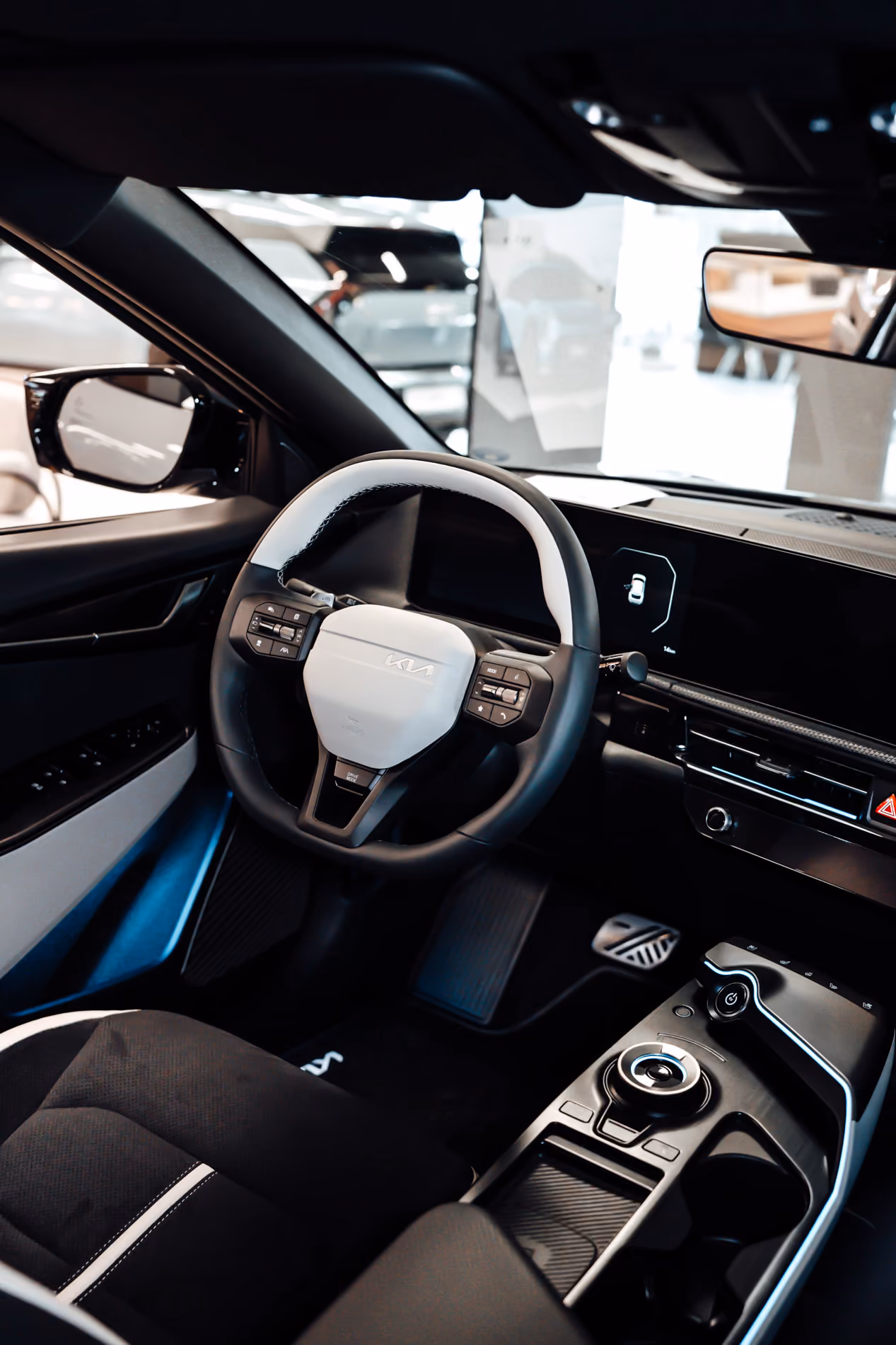 Professioneller Social-Media-Content eines Fahrzeugs für ein Autohaus