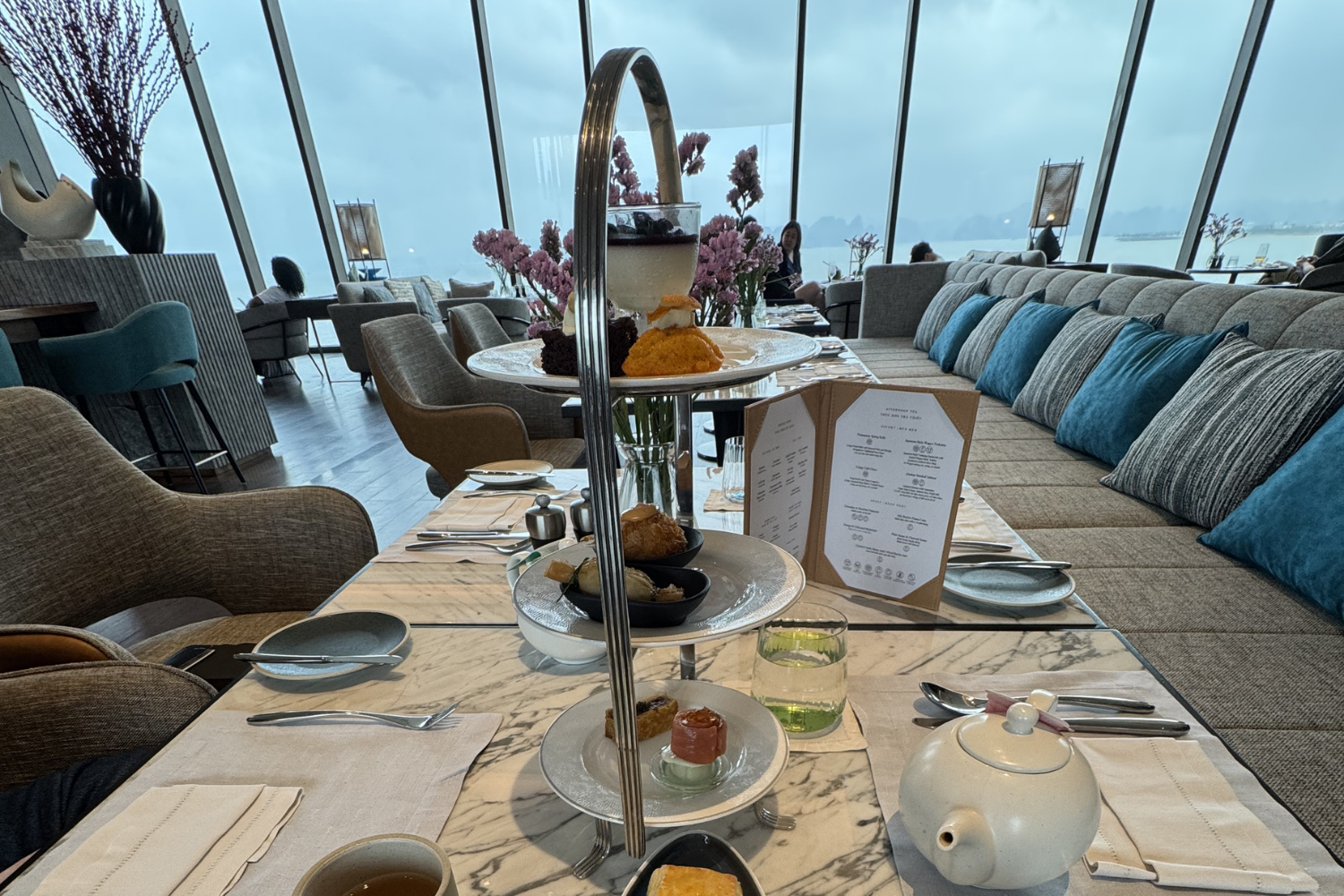Afternoon tea at InterContinental club access lounge in Halong Bay