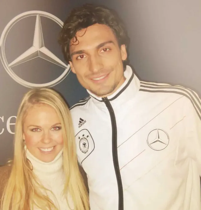 ...working for Mercedes-Benz mit Mats Hummels