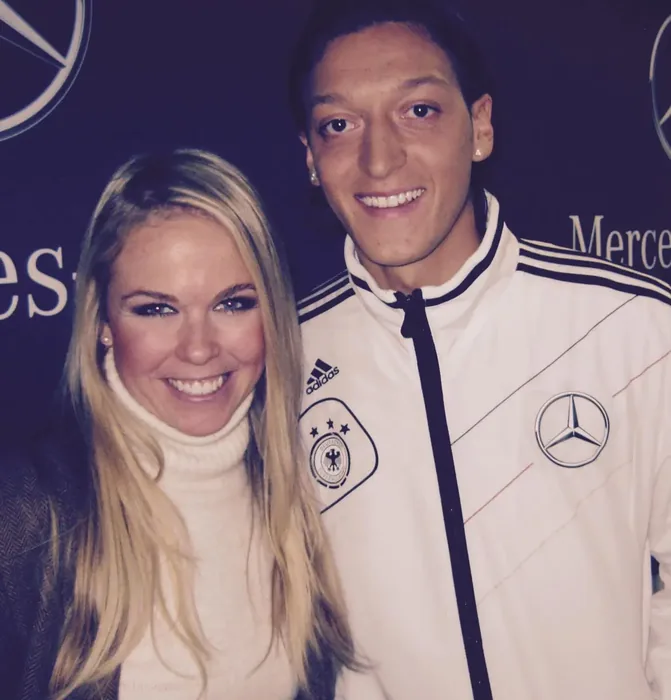 In Sachen Fußball unterwegs mit Mesut Özil