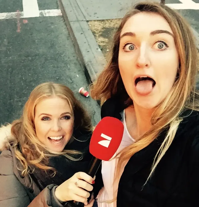 Holly Burt ist 1,95m groß und hat die längsten Beine Amerikas!