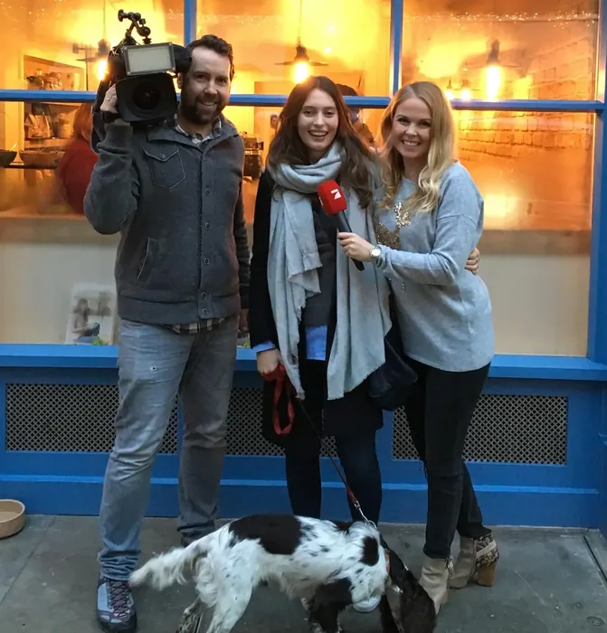 Mit "Deliciously Ella" der Queen of Foodbloggers vor ihrem Deli in London