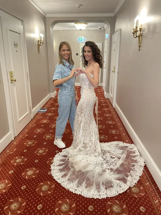 „Love is in the air“ mit Nadine Menz, Vivien Wulf, Jana Azizi, Nena Brockhaus & Neda Peemüller