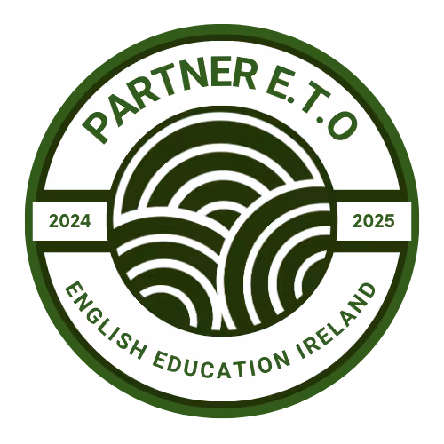 Rundes Logo mit dem Text Partner E.T.O, English Education Ireland und den Jahren 2024 und 2025.
