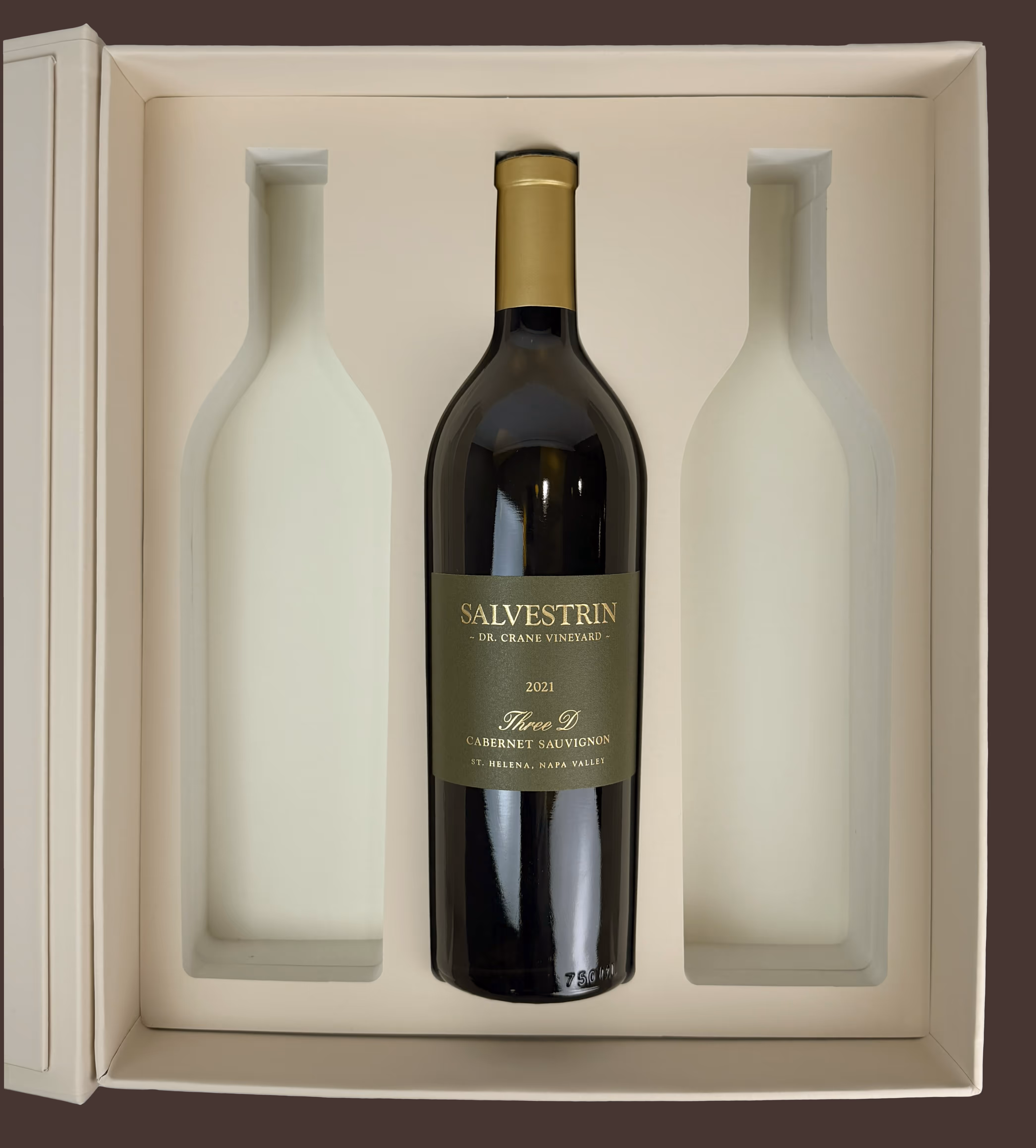 Closeup of the Salvestrin wine box's detailed die-cut insert slots that match the bottle shape perfectly. 