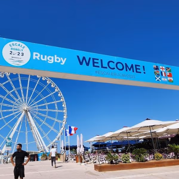 Entrée du village de rugby Marseille