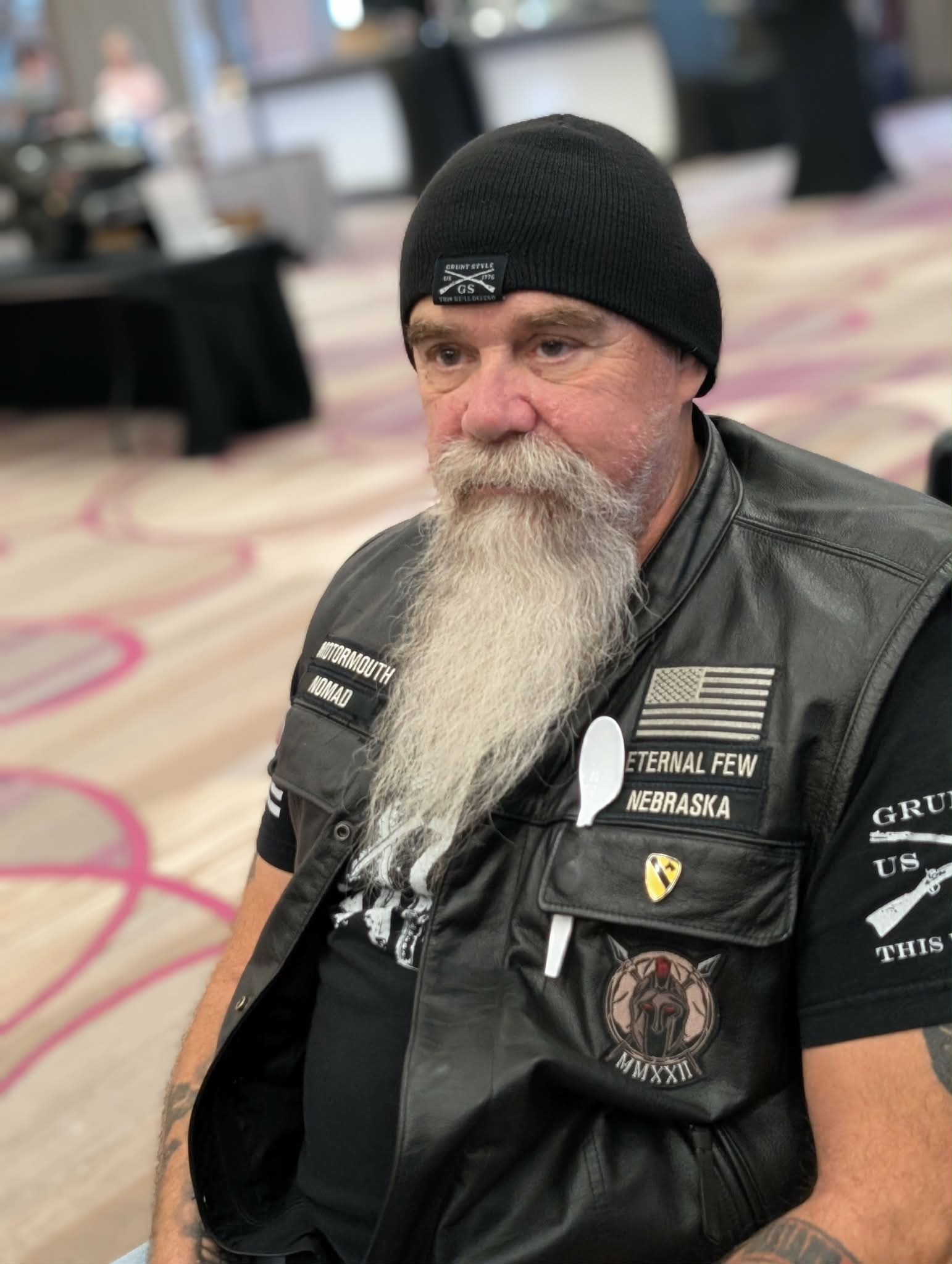 image of guitar rack (photography)