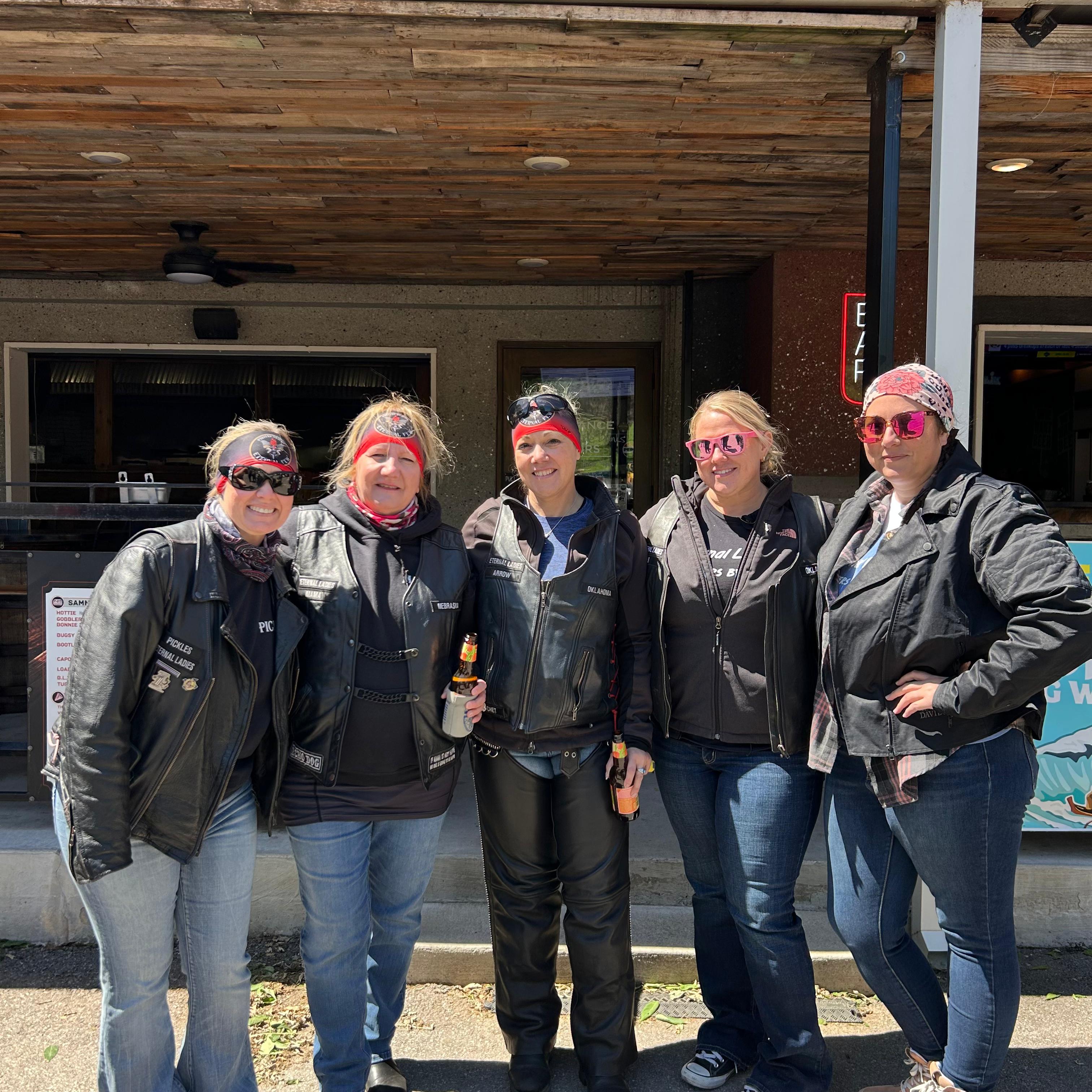 image of guitar rack (photography)