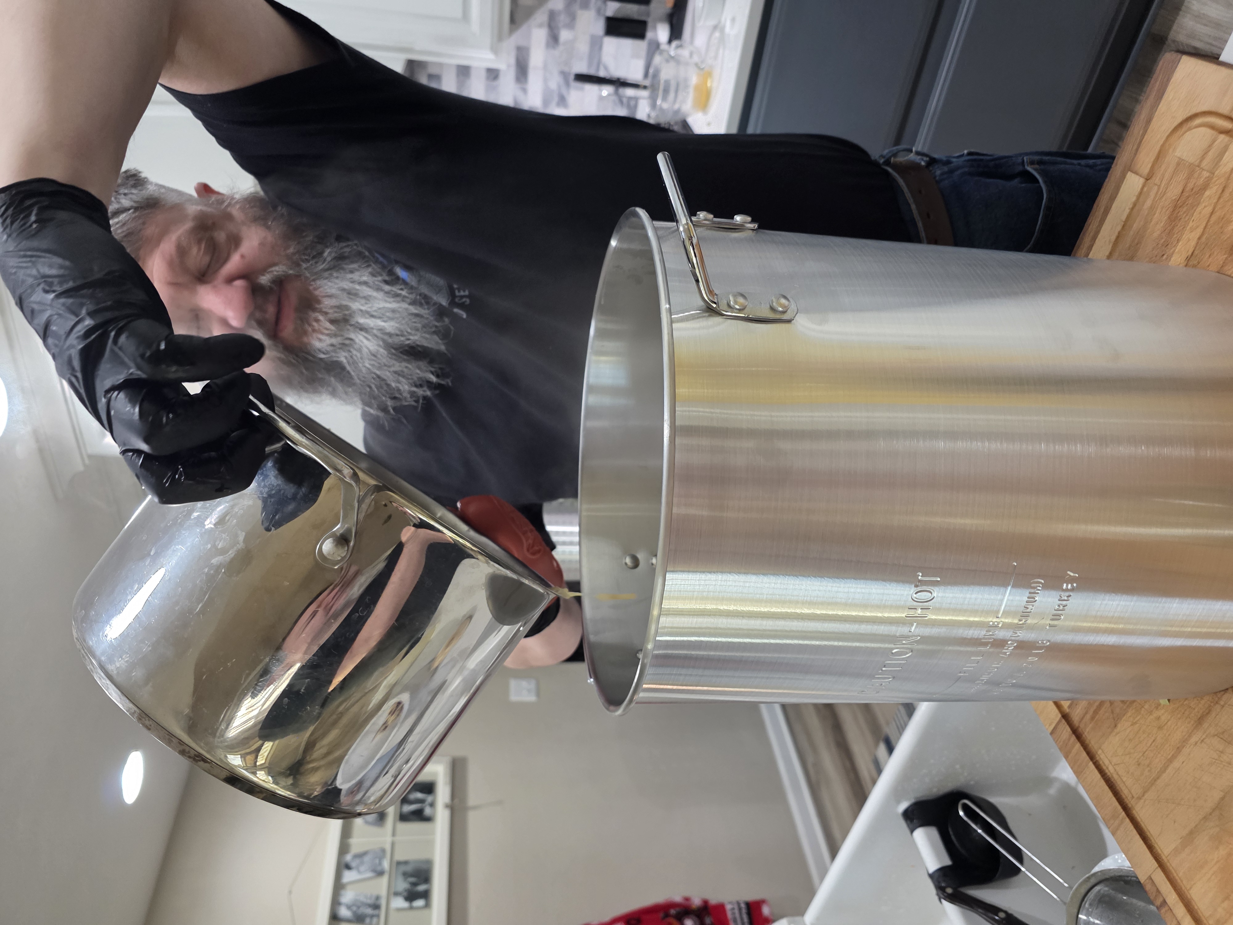 image of guitar rack (photography)