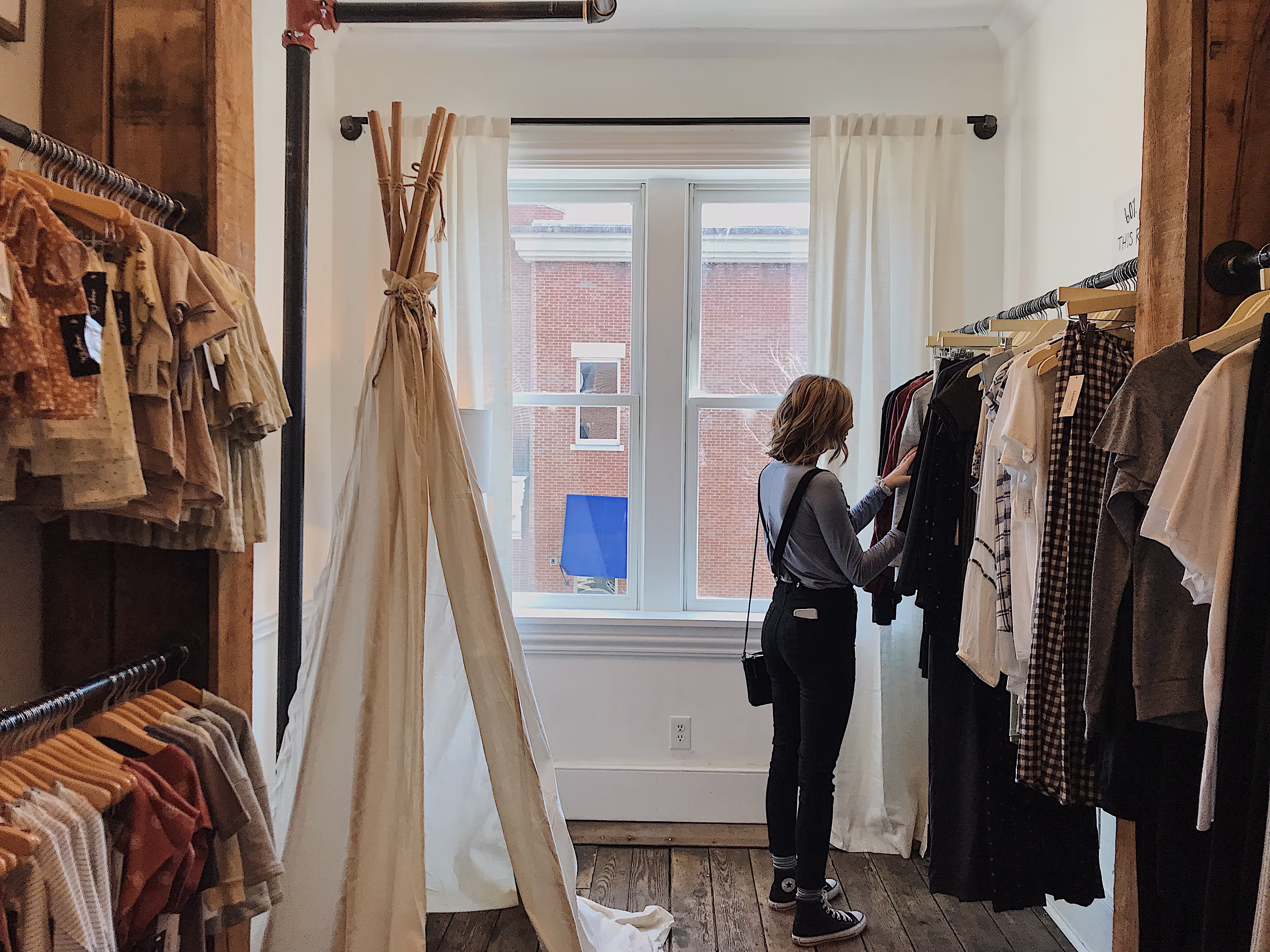 The World of Online Commerce