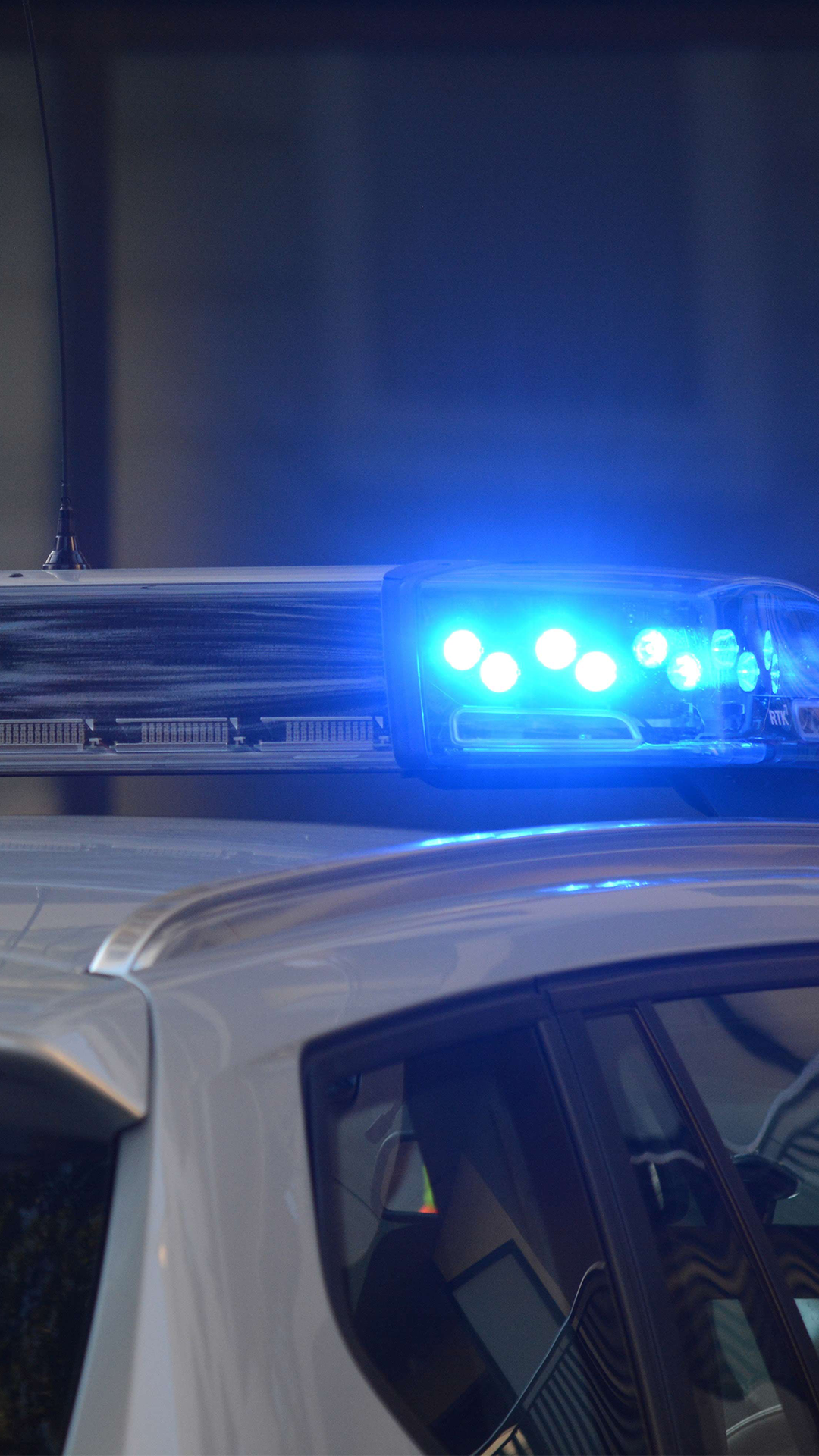 blue light, police car, police, defender, suspect, accused, offender, criminal offense, punishment, criminal law, prison