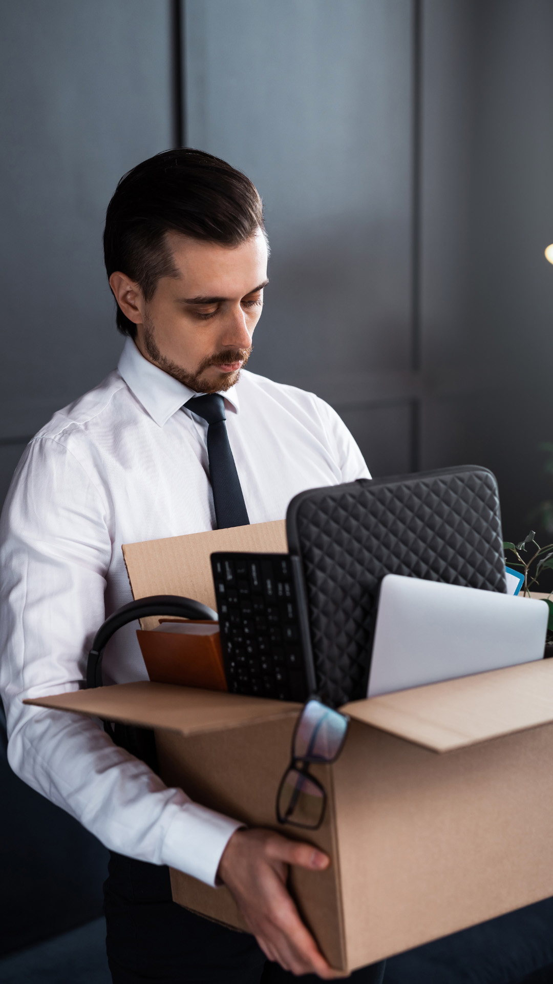 Warning in working conditions, working conditions