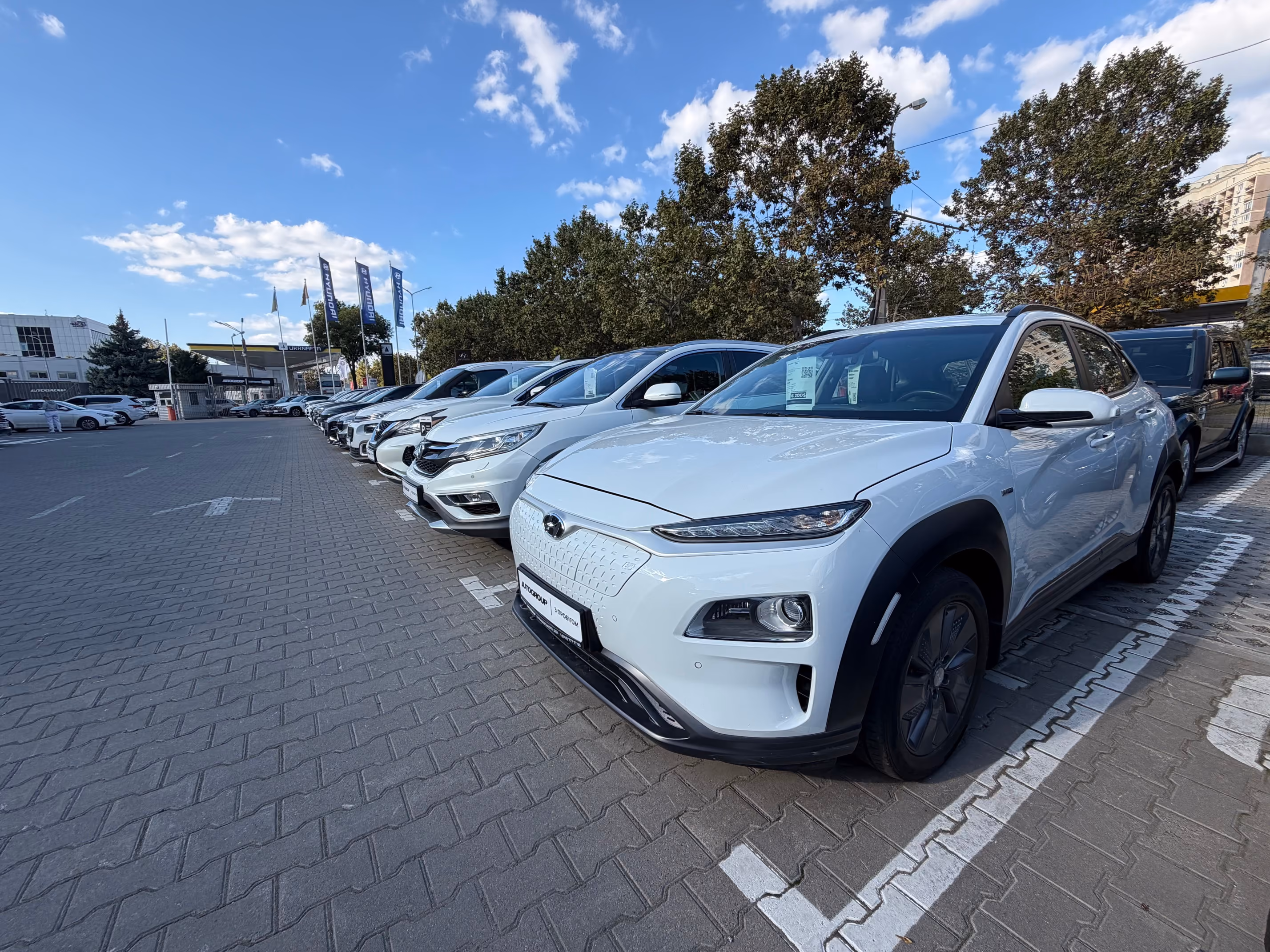 AUTOGROUP з пробігом Північ, вул. М. Грушевського 39/4