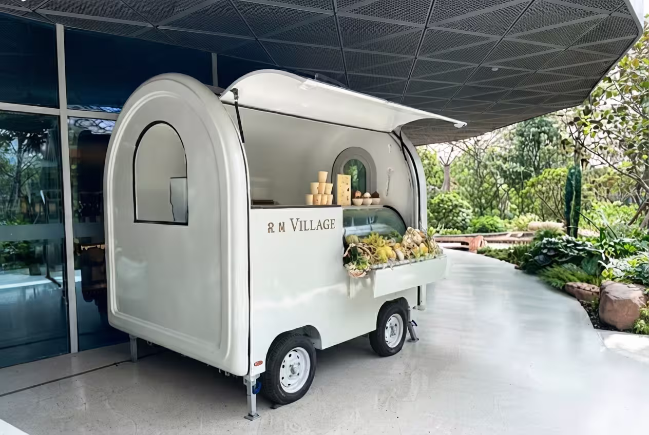 Classic Round Food Trailer
