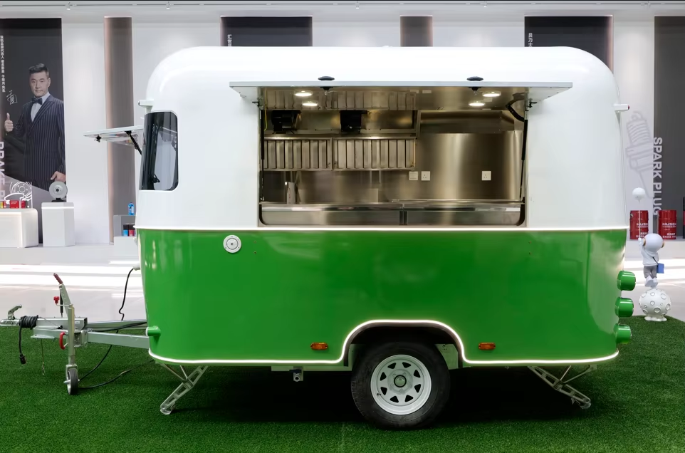 Airstream Food Trailer 01