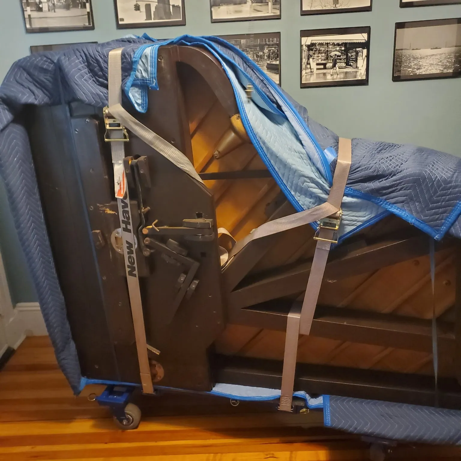 image of loading cargo