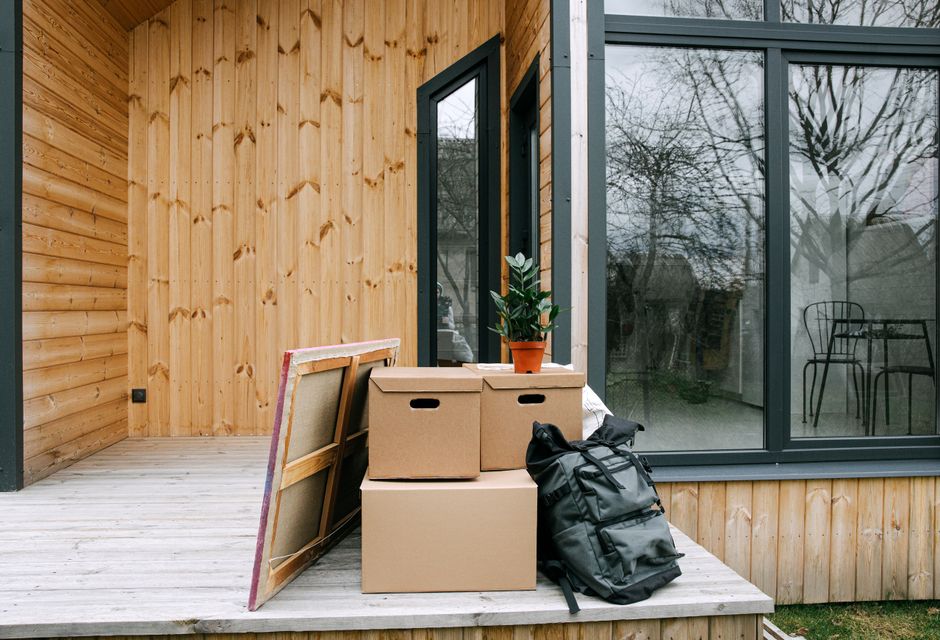 How To Pack And Move An Outdoor Patio