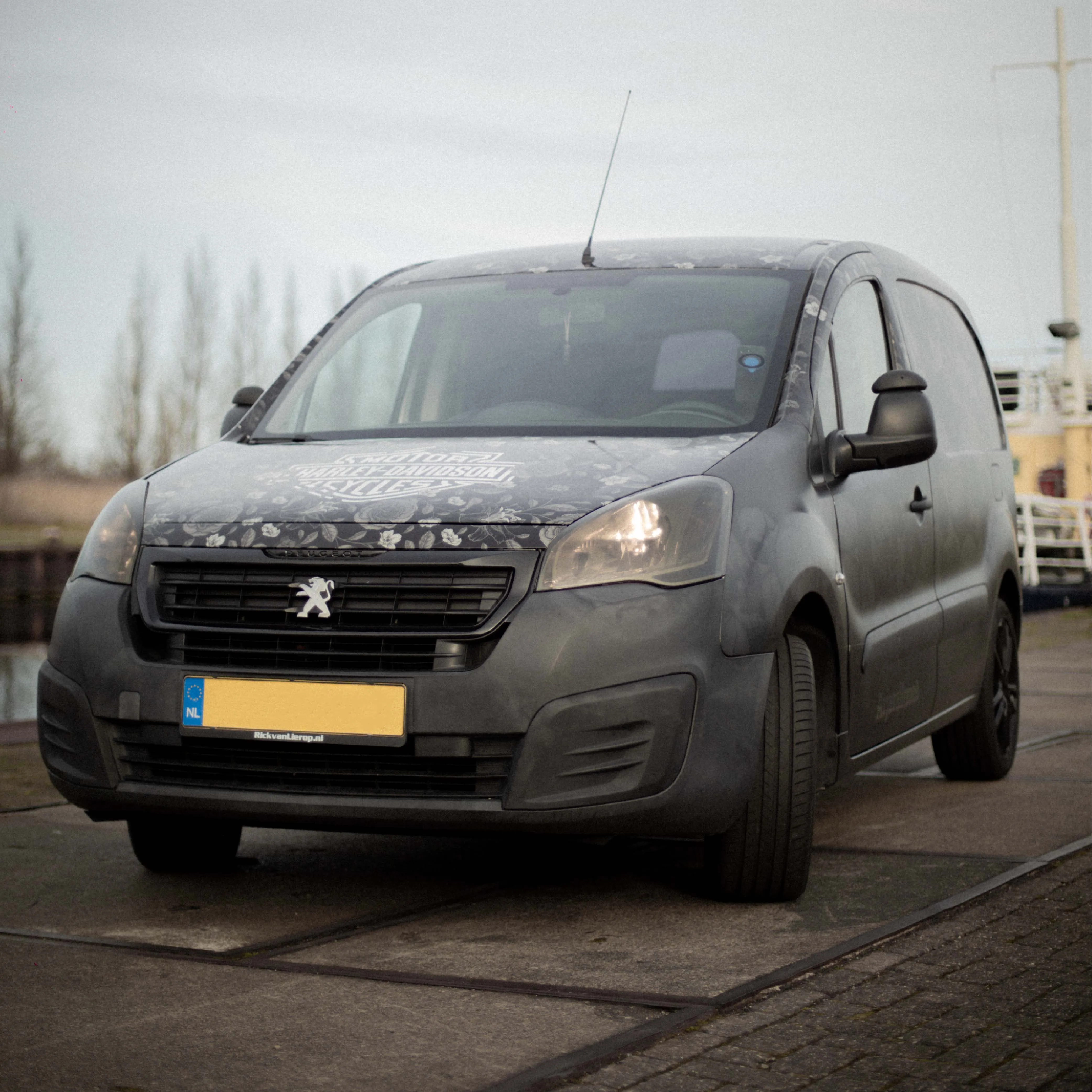 Carwrap_-_Arjan_Allround_1-1_Foto_2